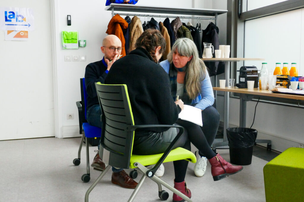 Travail en groupe de 3 lors de la première session collective du prix 2D